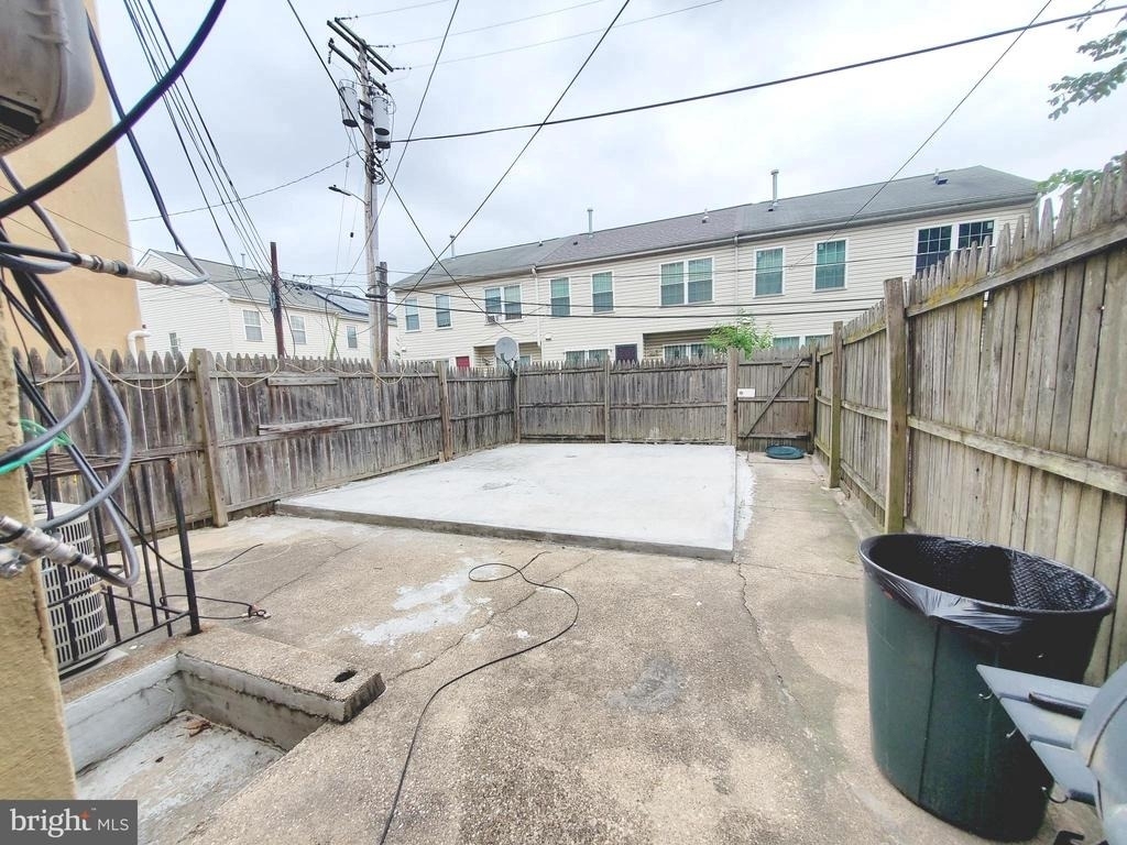 1131 N Gilmor Street - Photo 10