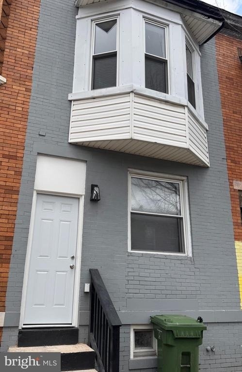 2606 W Fairmount Avenue - Photo 0