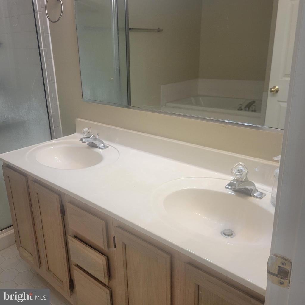 603b Admiral Drive - Photo 7