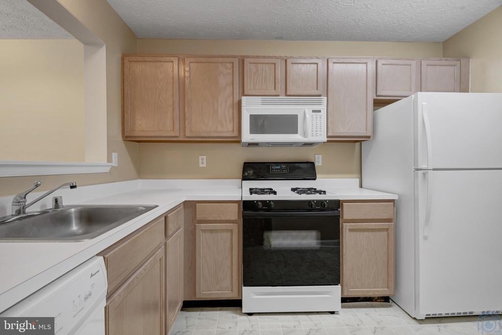 50 Amberstone Court - Photo 6