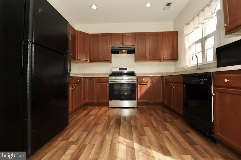 403 Wilmore Drive - Photo 10