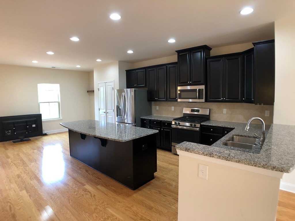 2122 Whitesmith Drive - Photo 3