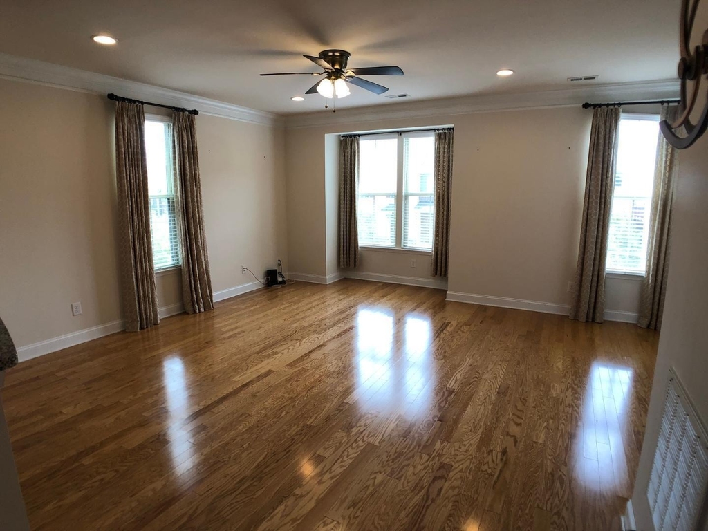 2122 Whitesmith Drive - Photo 2