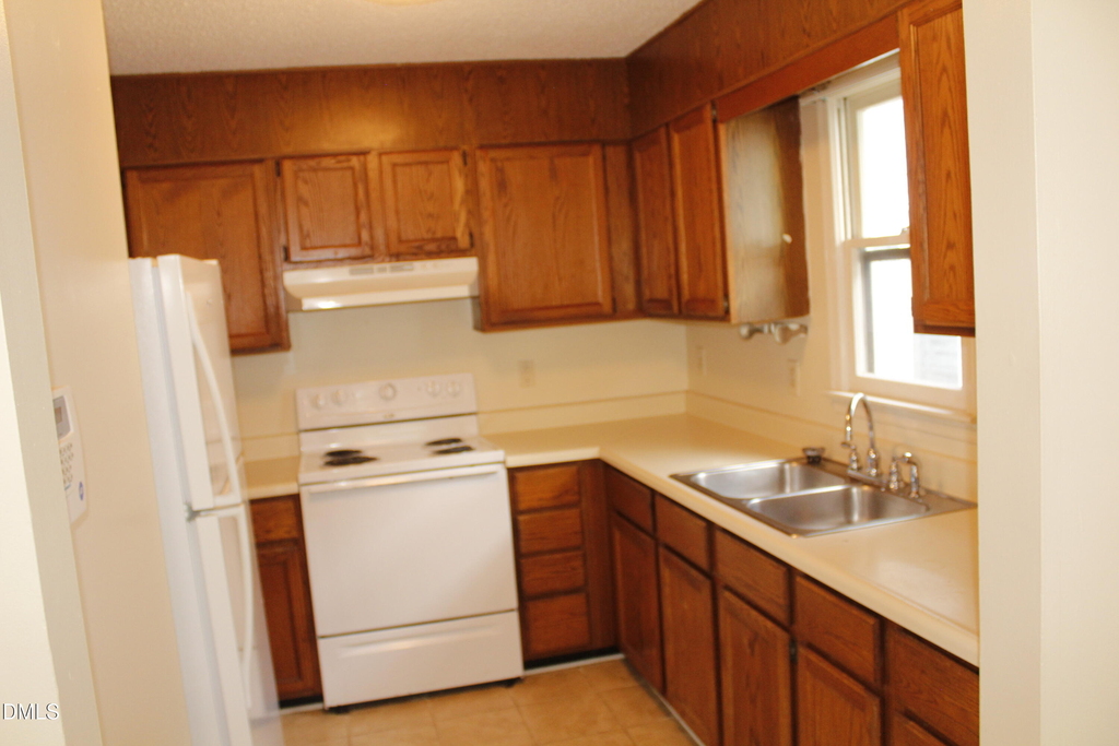 310 S East Street - Photo 5