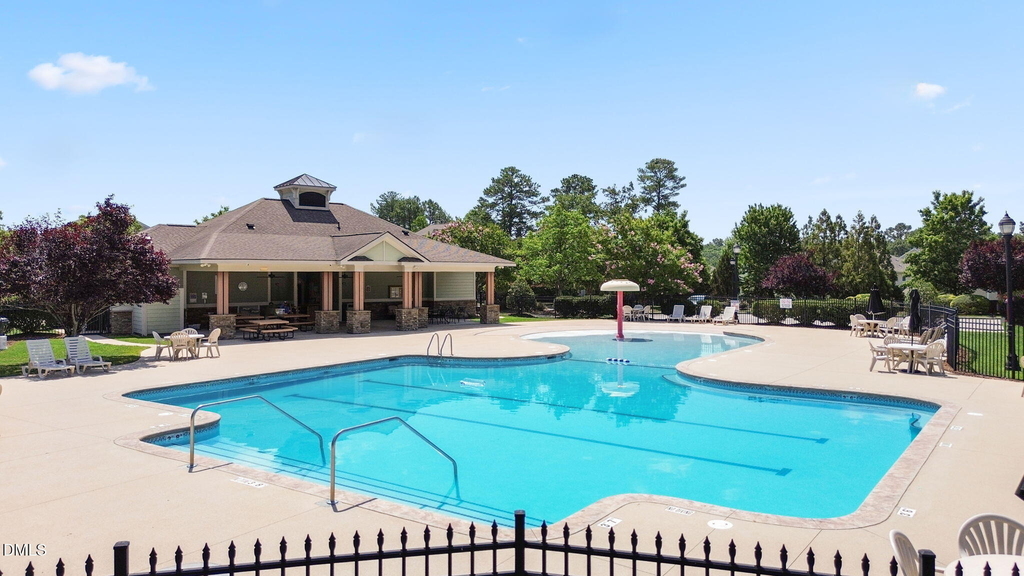 855 Ember Drive - Photo 3