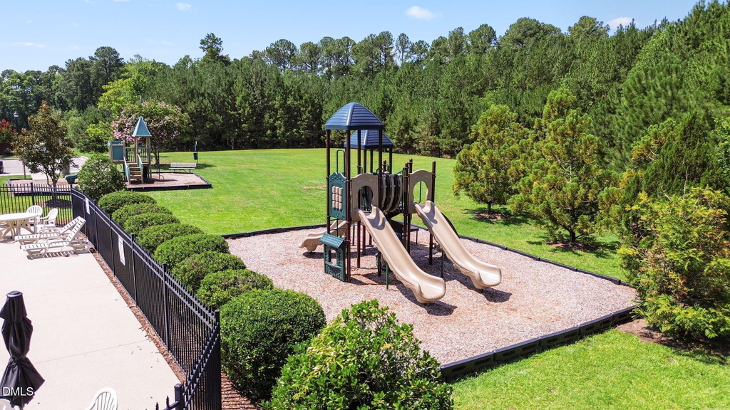 855 Ember Drive - Photo 4