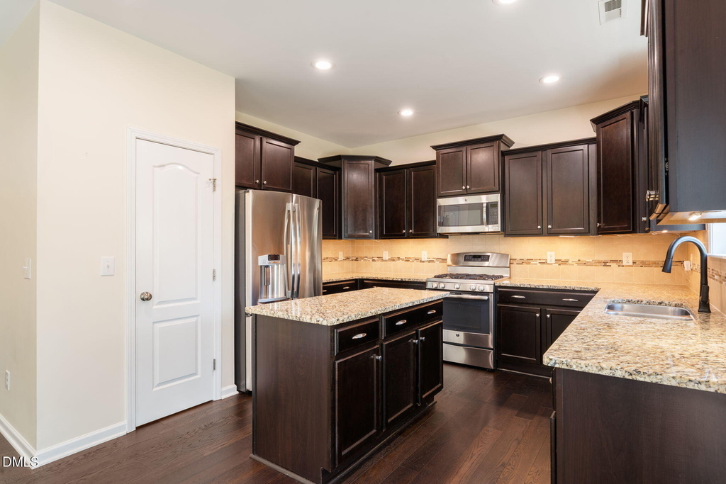 855 Ember Drive - Photo 8