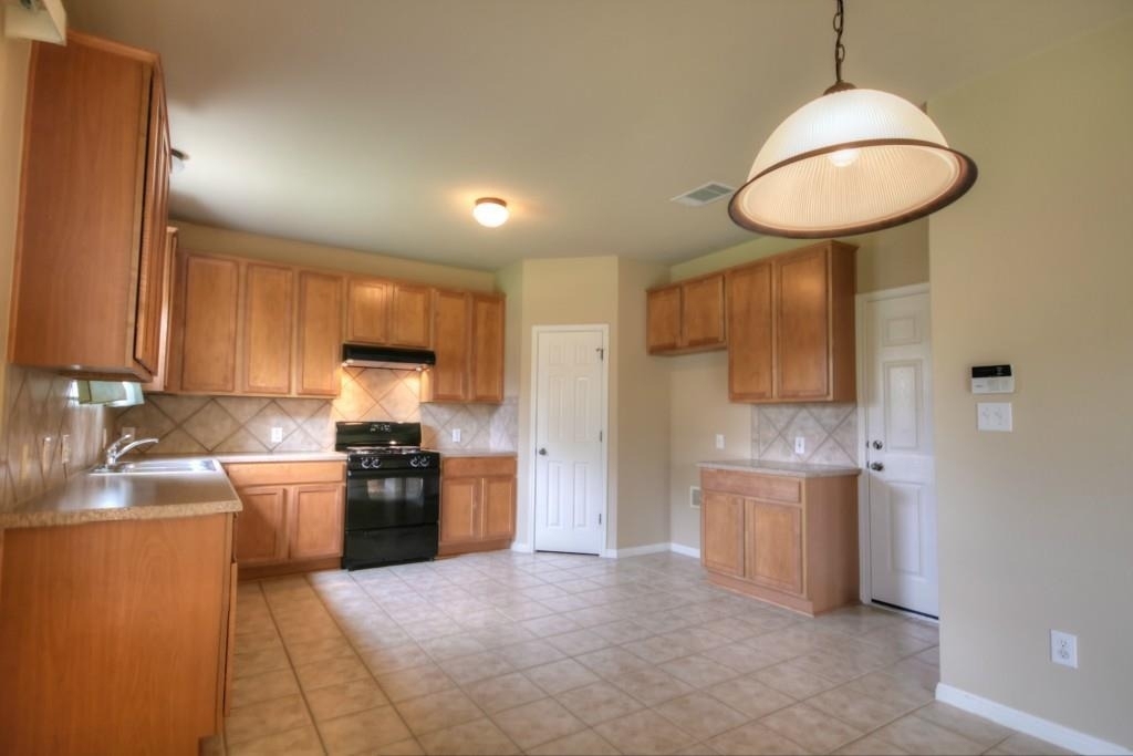 9624 Castle Pines Dr - Photo 6