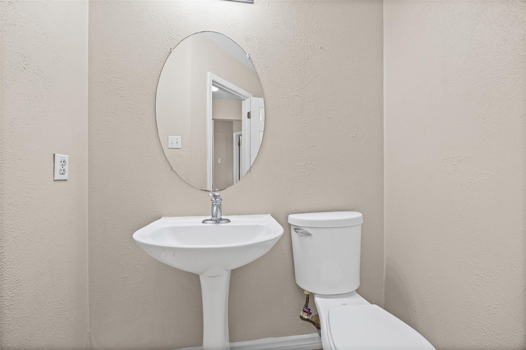 2432 Roundabout Ln - Photo 8
