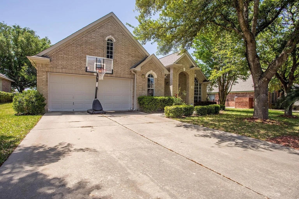 2713 Butler National Dr - Photo 1