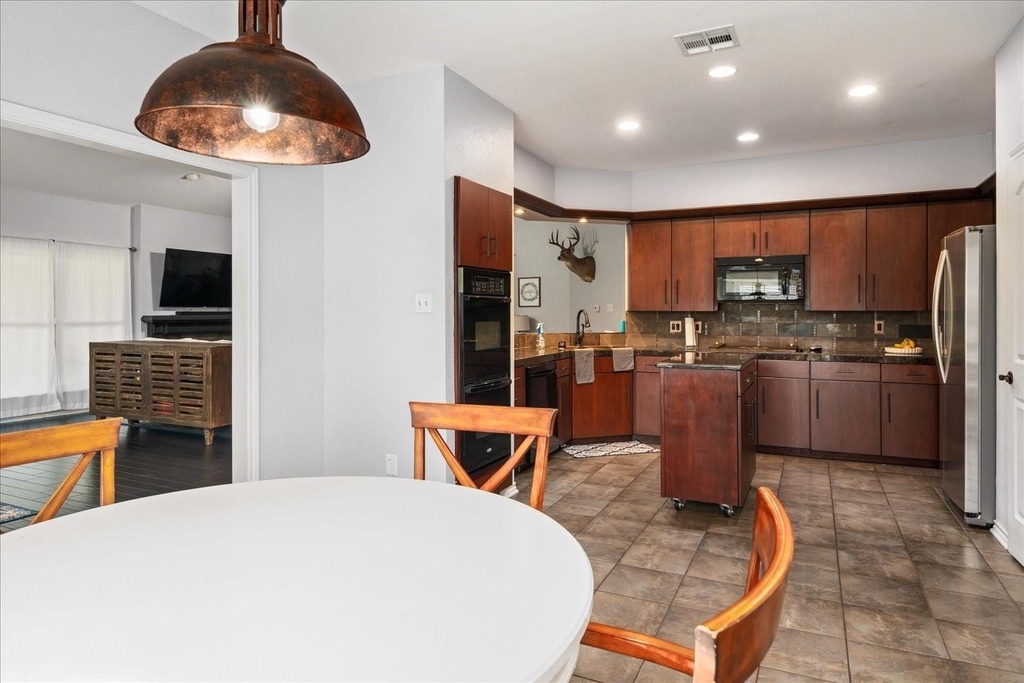 1613 Flint Ct - Photo 8