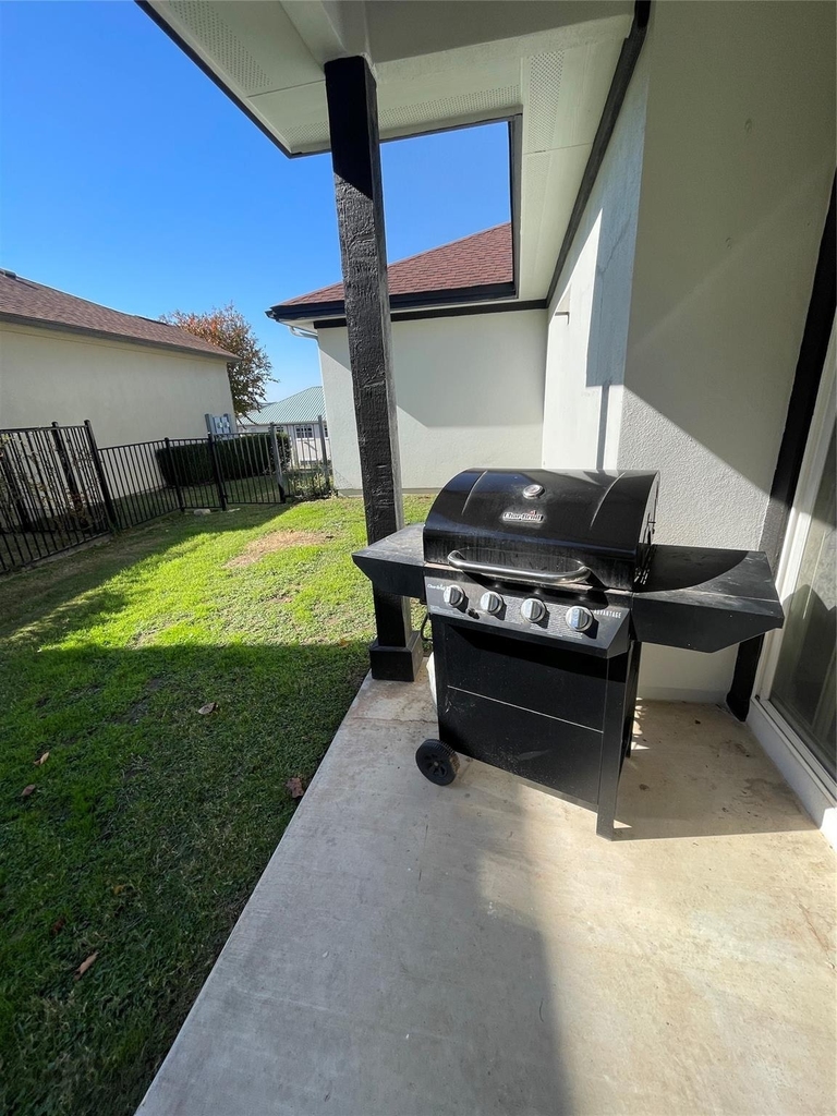 1213 Delsie Dr - Photo 28