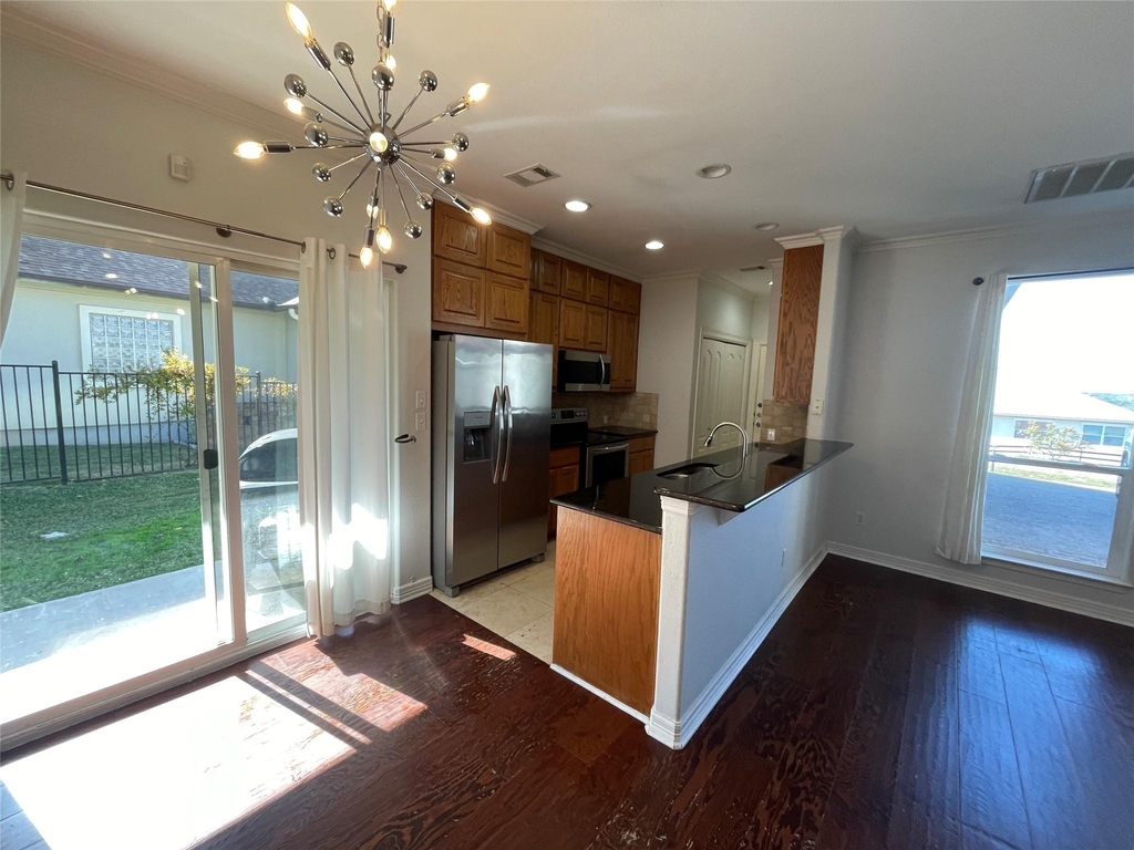 1213 Delsie Dr - Photo 8