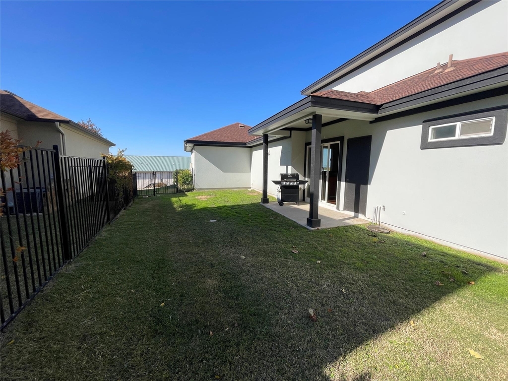 1213 Delsie Dr - Photo 29