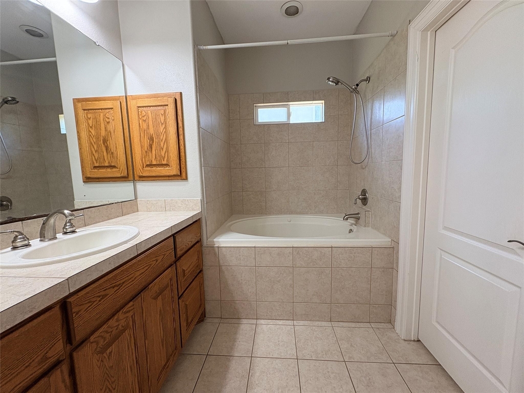 1213 Delsie Dr - Photo 15