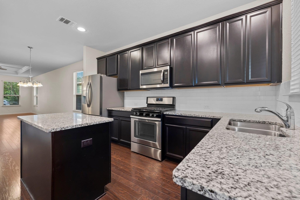 537 Bonnet Blvd - Photo 9