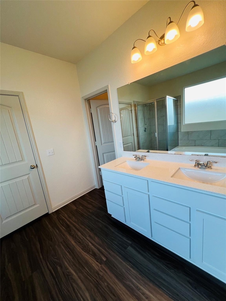 16901 Aventura Ave - Photo 11