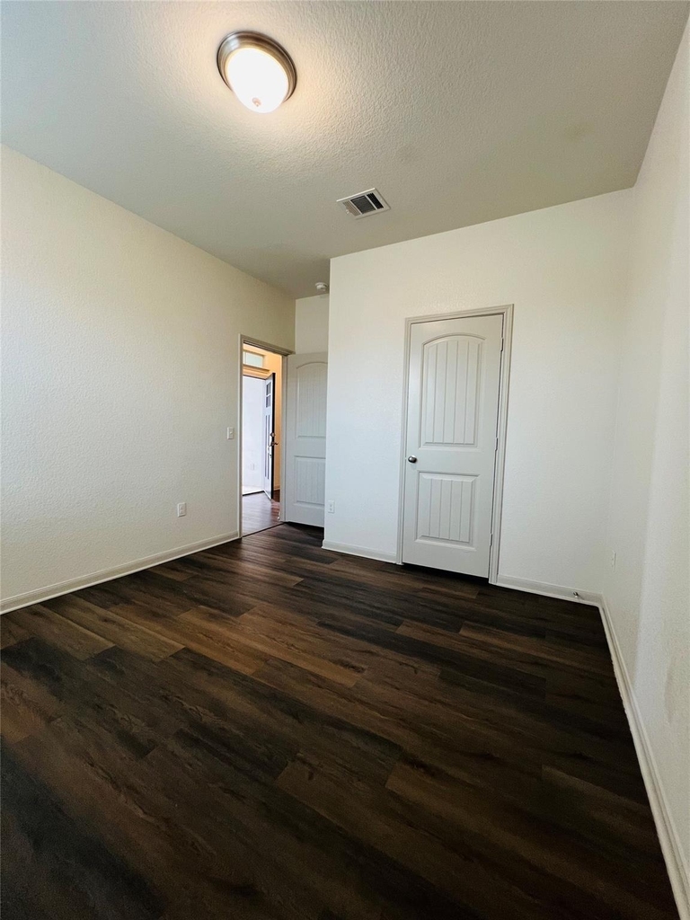 16901 Aventura Ave - Photo 4