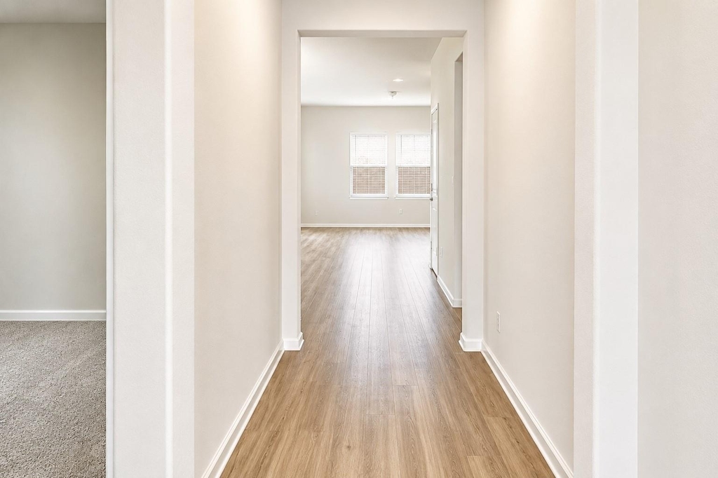 828 Mallow Rd - Photo 2