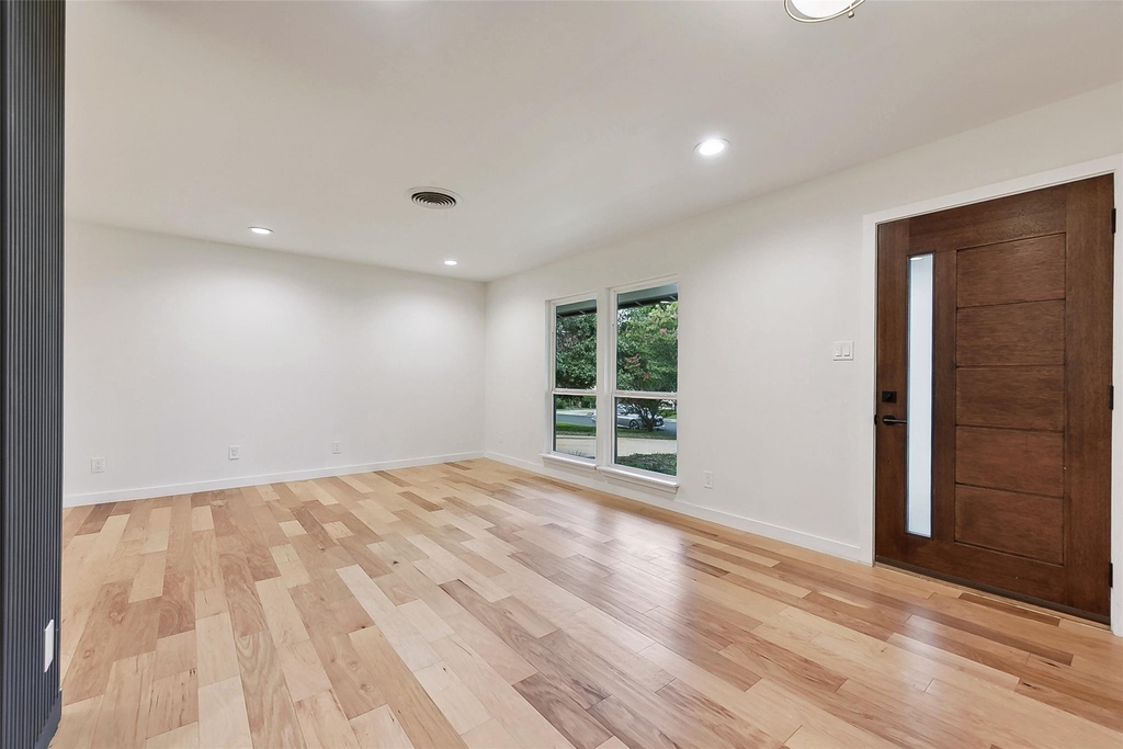 11900 Dove Haven Dr - Photo 2