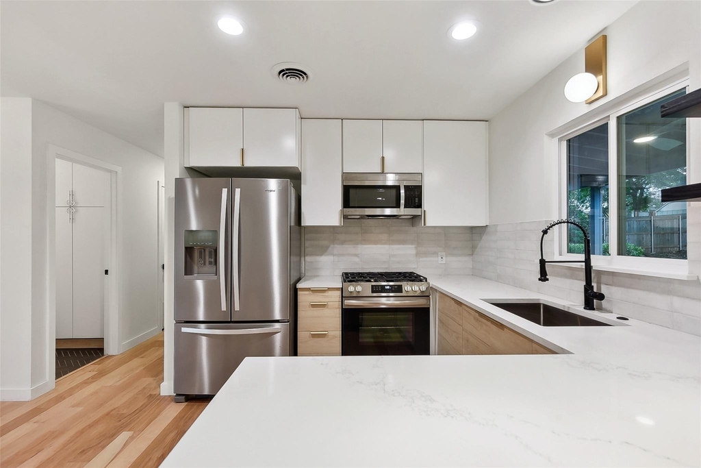 11900 Dove Haven Dr - Photo 8