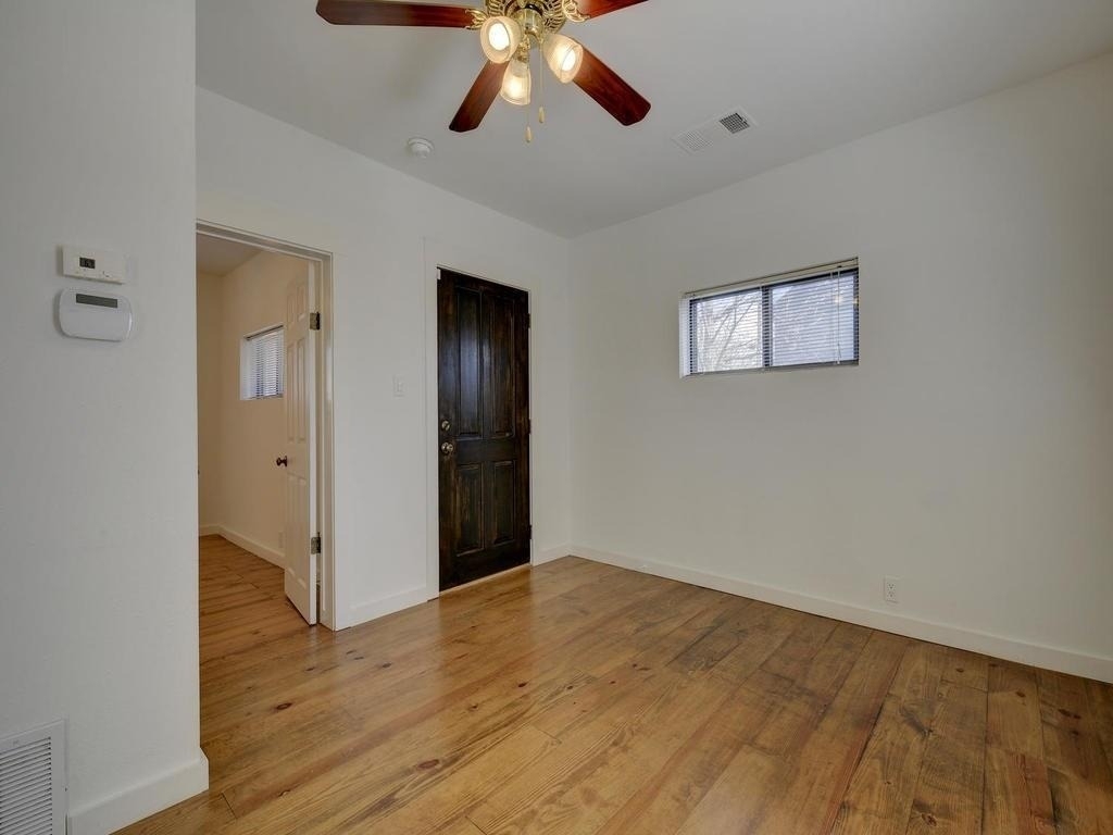 2106 Holly St - Photo 8