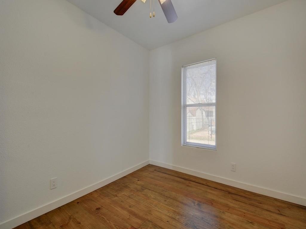 2106 Holly St - Photo 20