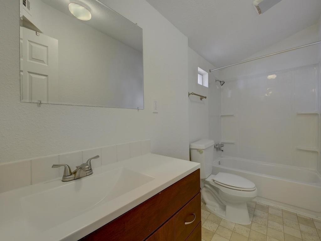 2106 Holly St - Photo 24