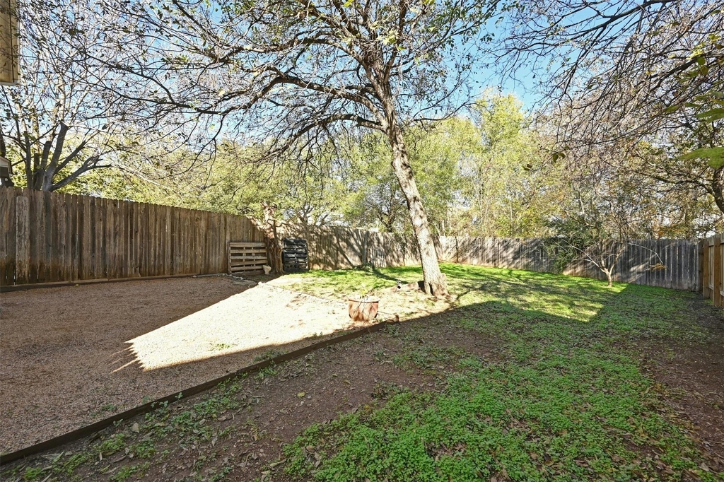 2412 Allred Dr - Photo 21