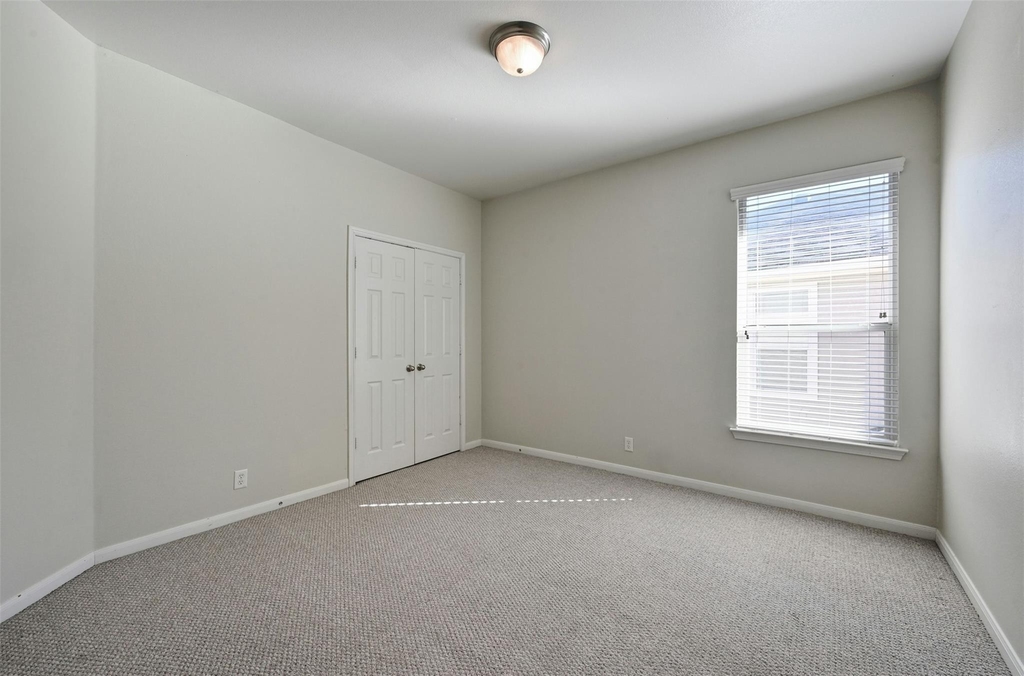 2412 Allred Dr - Photo 12