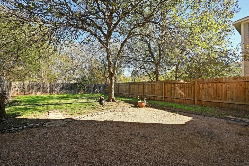 2412 Allred Dr - Photo 22