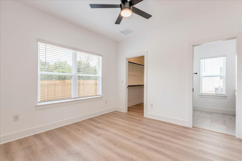 525 S Main St - Photo 12