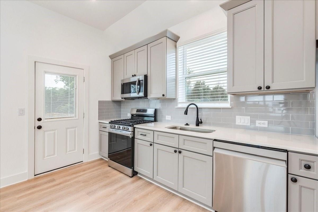 525 S Main St - Photo 9