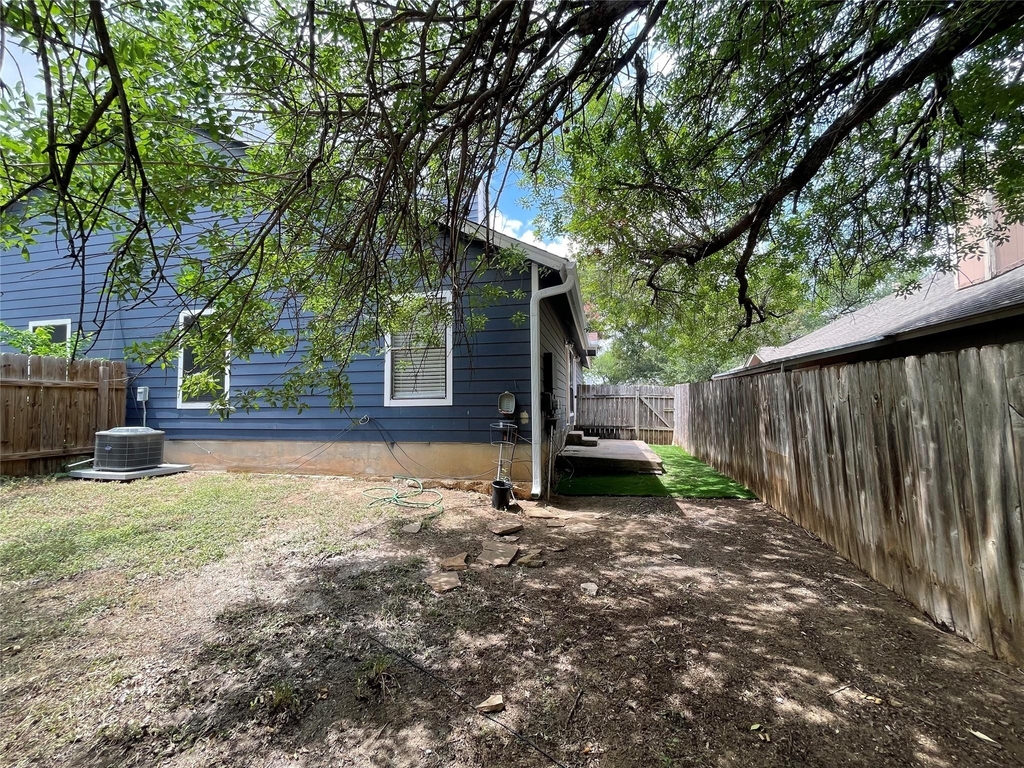 2031 Redwing Way - Photo 22