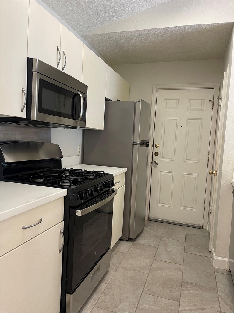 2031 Redwing Way - Photo 10