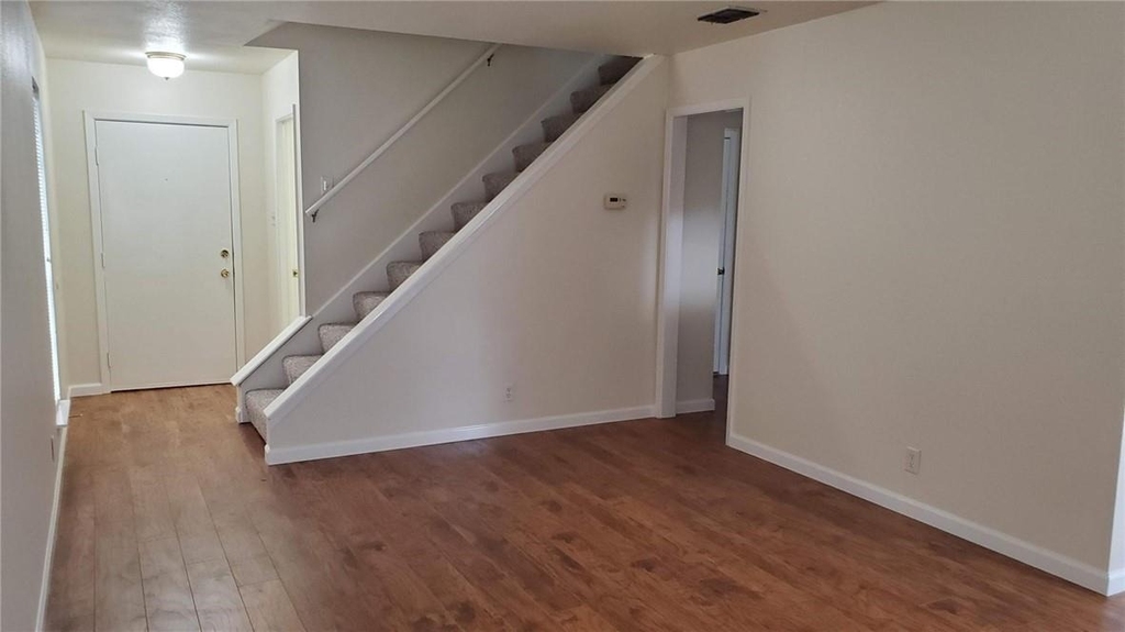 8810 Clearbrook Trl - Photo 1