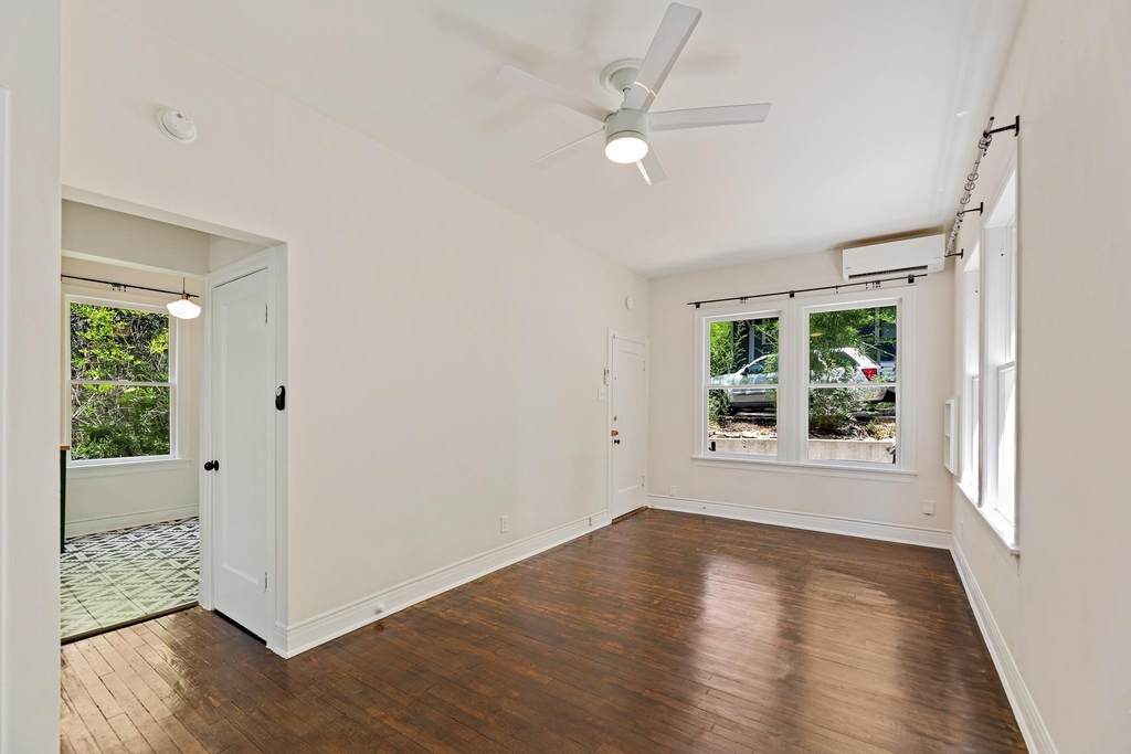 2810 Pearl St - Photo 5