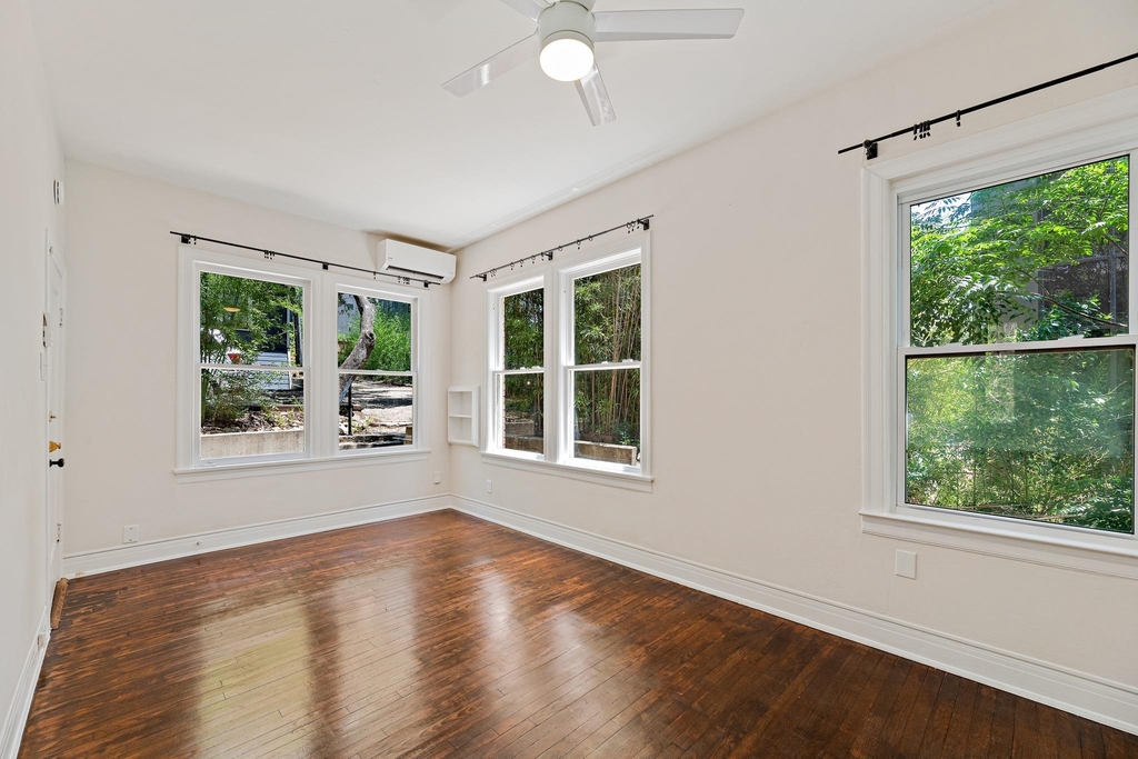 2810 Pearl St - Photo 4