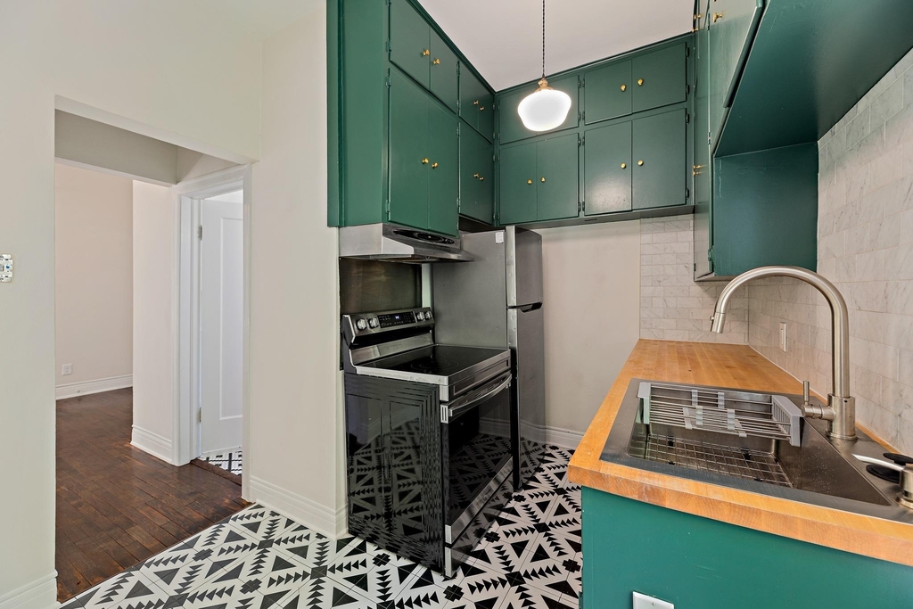 2810 Pearl St - Photo 10