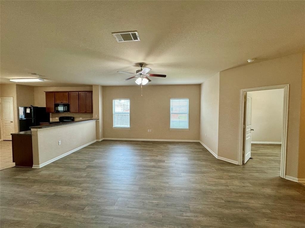 3301 Stirrat St - Photo 1