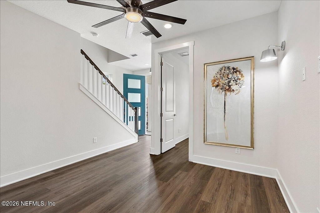 459 Crestview Drive - Photo 6