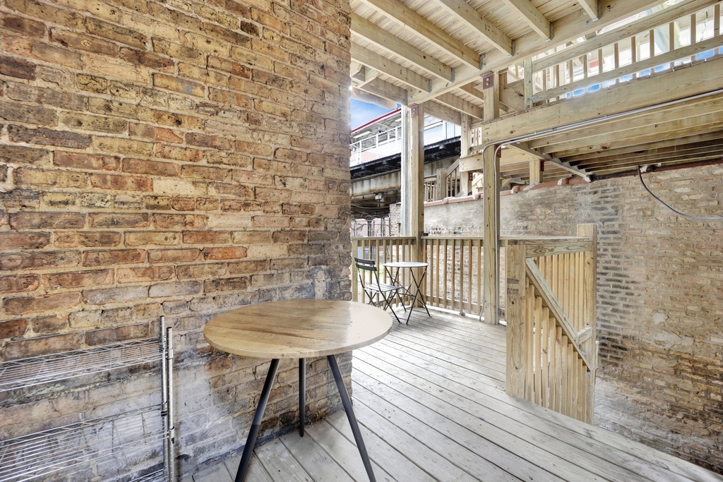 1004 W Dakin Street - Photo 9