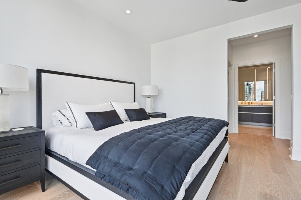 363 E Wacker Drive - Photo 18