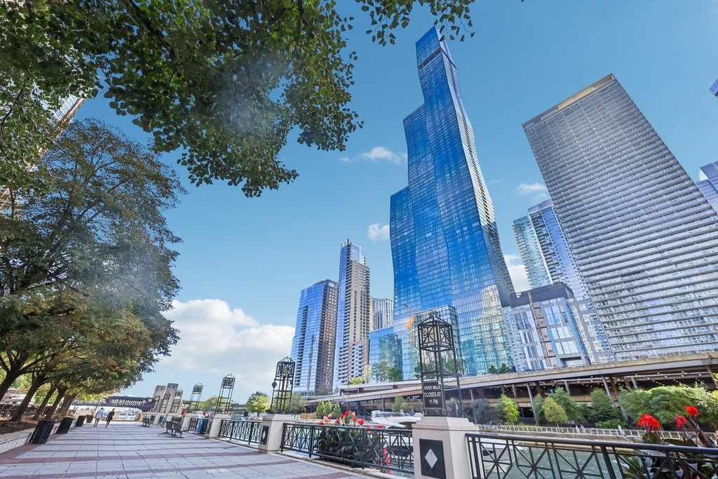 363 E Wacker Drive - Photo 22