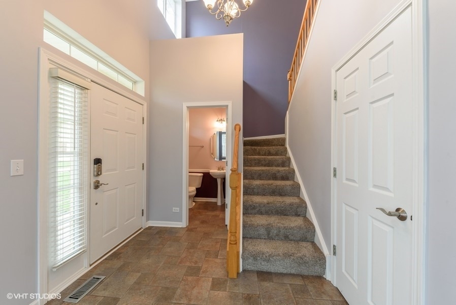 2716 N Greenwood Avenue - Photo 1