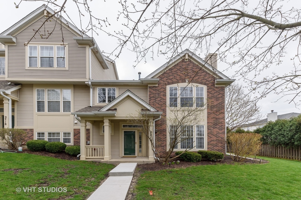 2716 N Greenwood Avenue - Photo 0