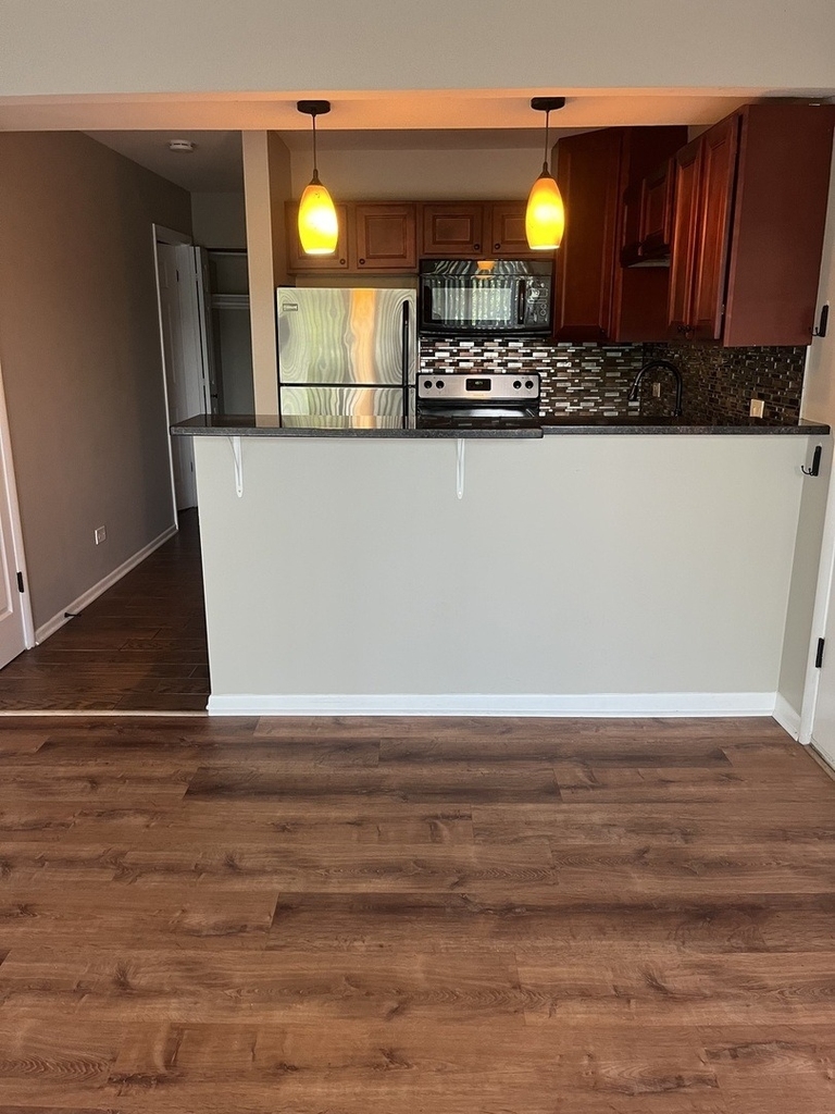 5515 E Lake Drive E - Photo 3