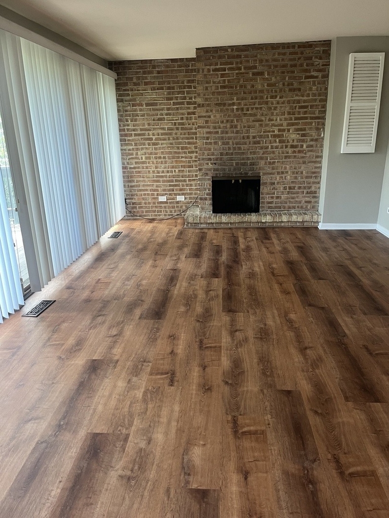 5515 E Lake Drive E - Photo 1