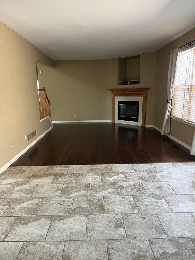 1617 Astor Avenue - Photo 2