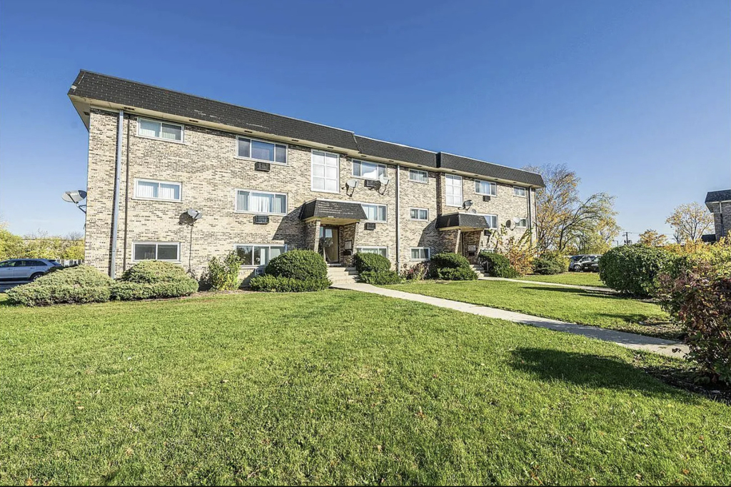 1003 Argyle Street - Photo 0